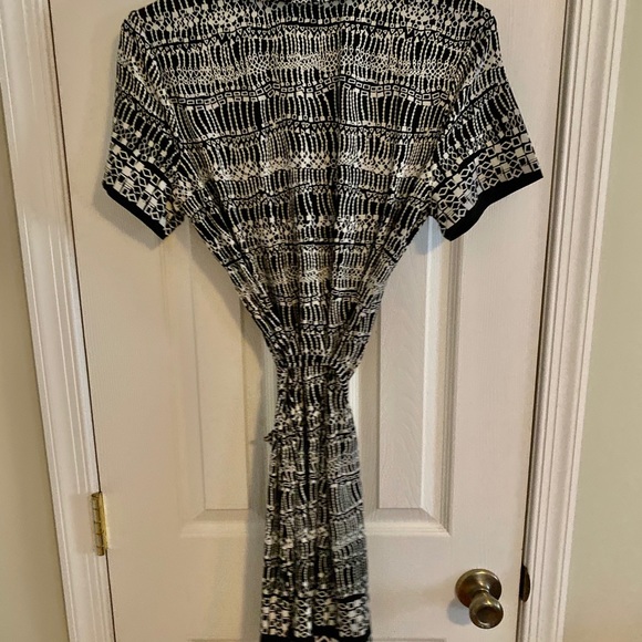 EUC Max Studio Collared Dress - Picture 2 of 3